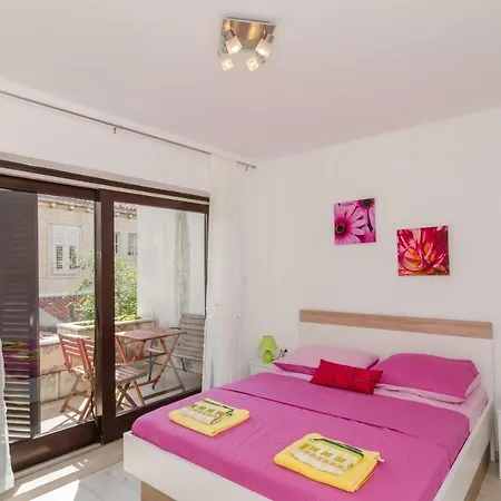 Eva Apartment *
